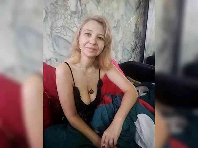 AsyaLorna webcam