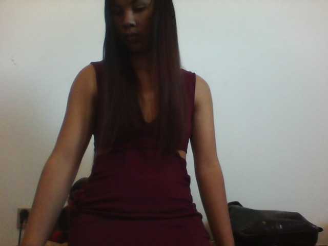 PrettyLie vous attend pour discuter, flirter et plus sur bongacams