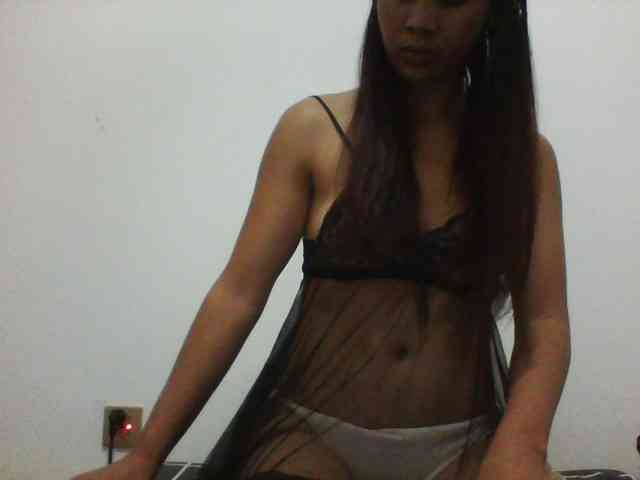 PrettyLie webcam