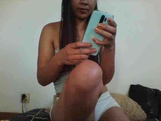 PrettyLie webcam