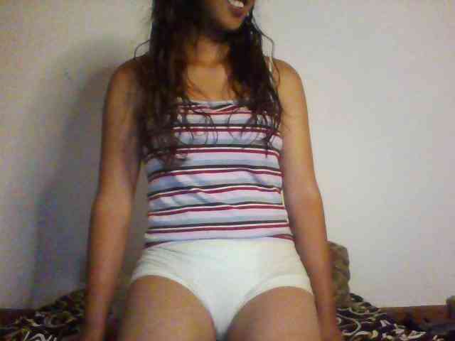 PrettyLie webcam