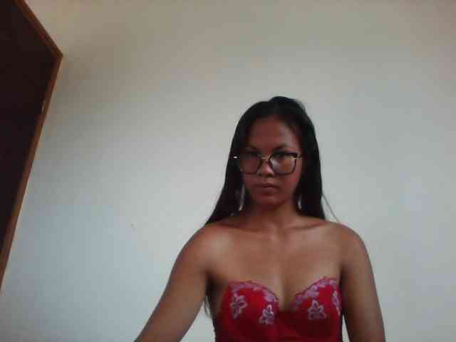 PrettyLie webcam