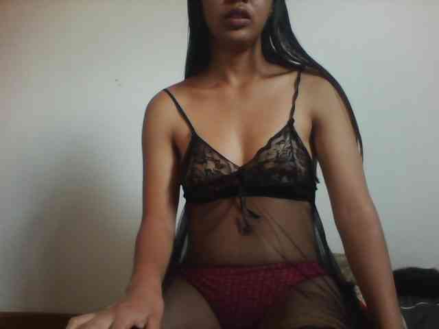 PrettyLie webcam