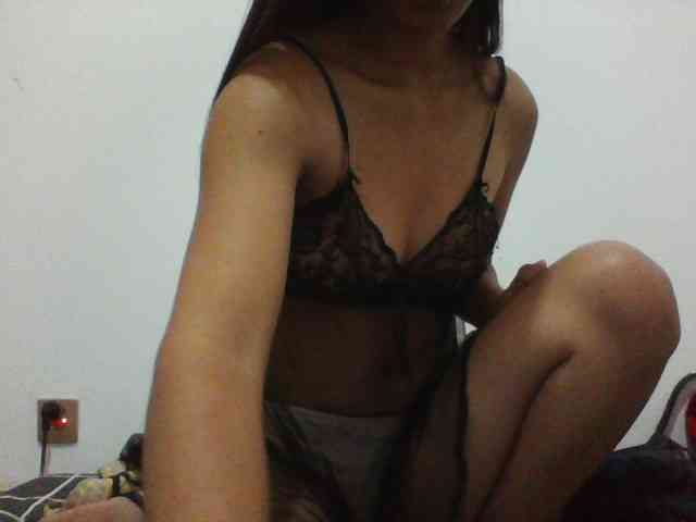PrettyLie webcam