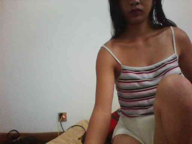 PrettyLie webcam
