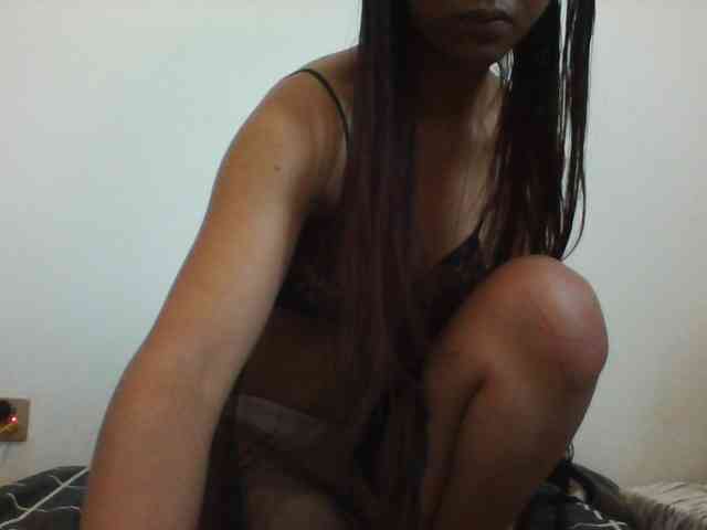 PrettyLie webcam