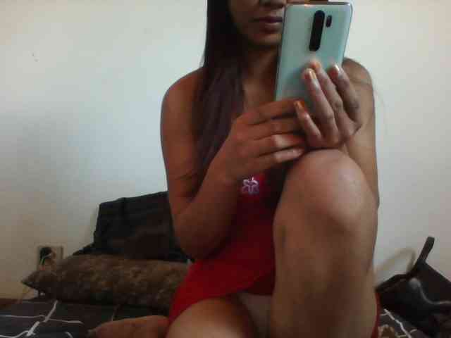 PrettyLie webcam