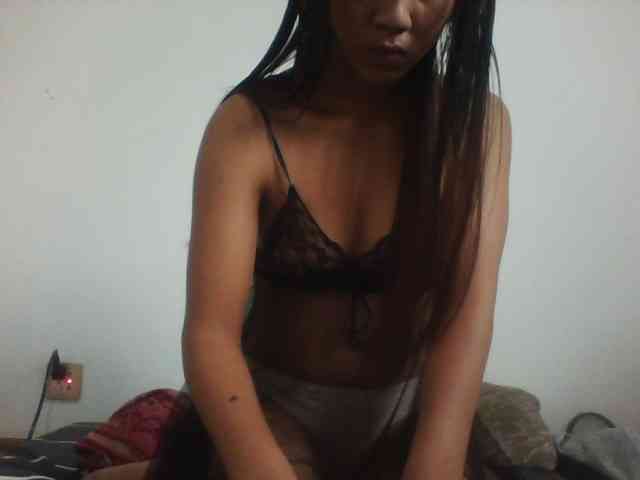 PrettyLie webcam