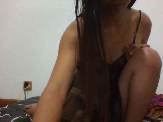 PrettyLie webcam
