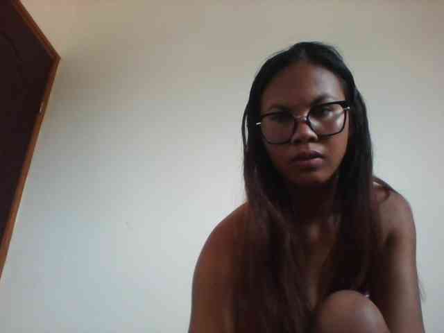 PrettyLie webcam