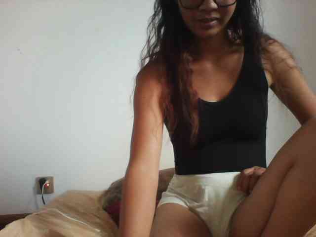 PrettyLie webcam