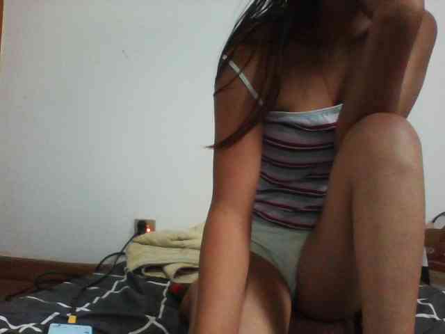 PrettyLie webcam