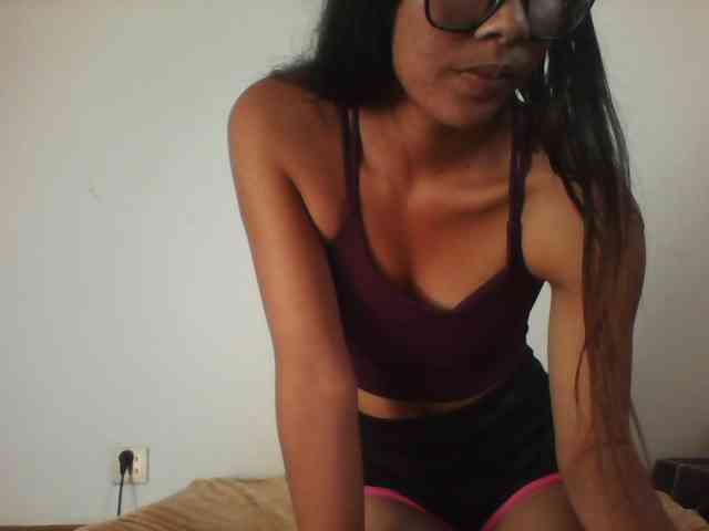 PrettyLie webcam