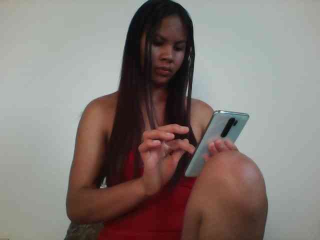 PrettyLie webcam