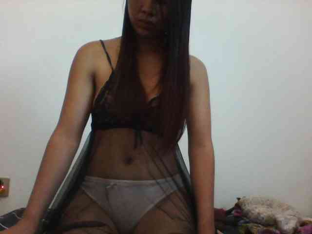 PrettyLie webcam