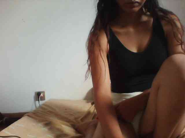 PrettyLie webcam