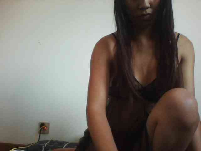 PrettyLie webcam