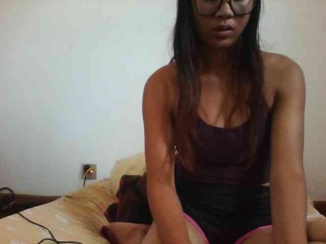 PrettyLie webcam