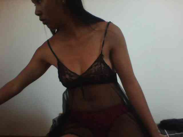 PrettyLie webcam