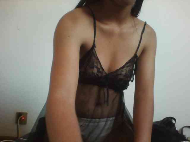 PrettyLie webcam
