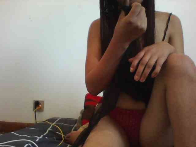 PrettyLie webcam