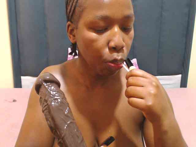 Kittykhloe22 webcam