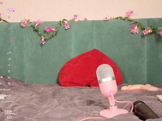 PrettyLilie Porn Show