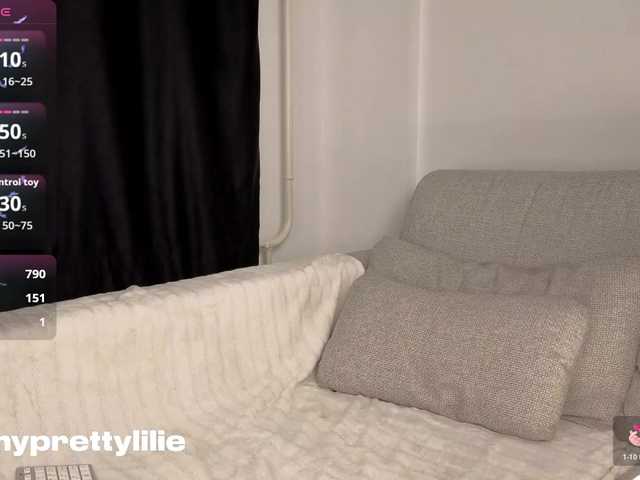 PrettyLilie's BongaCams show and profile