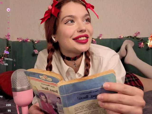 PrettyLilie live cam