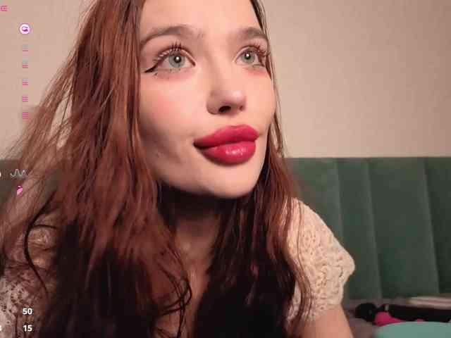 PrettyLilie webcam