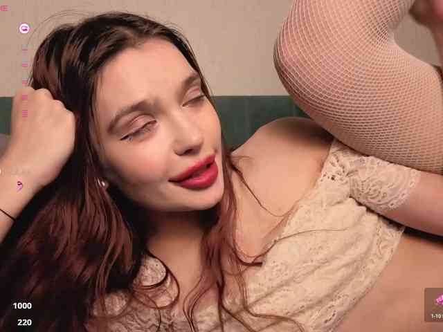 PrettyLilie webcam