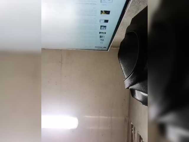 Polyk93's BongaCams show and profile