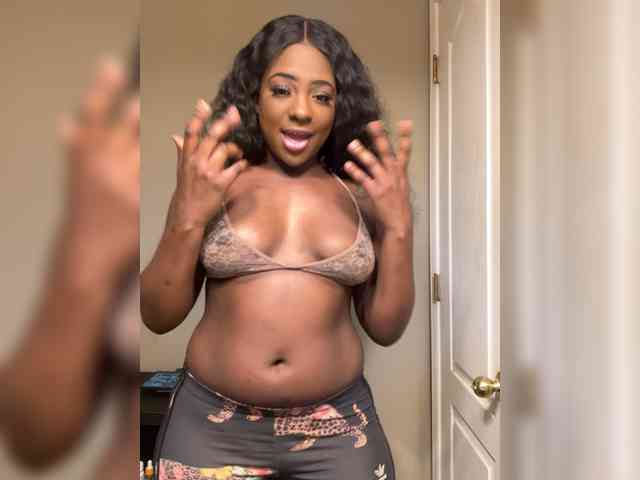 PrincessDecember webcam