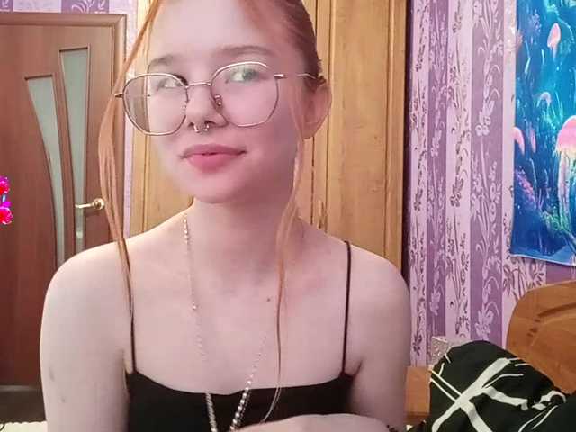 LeonaZdenek live cam profile