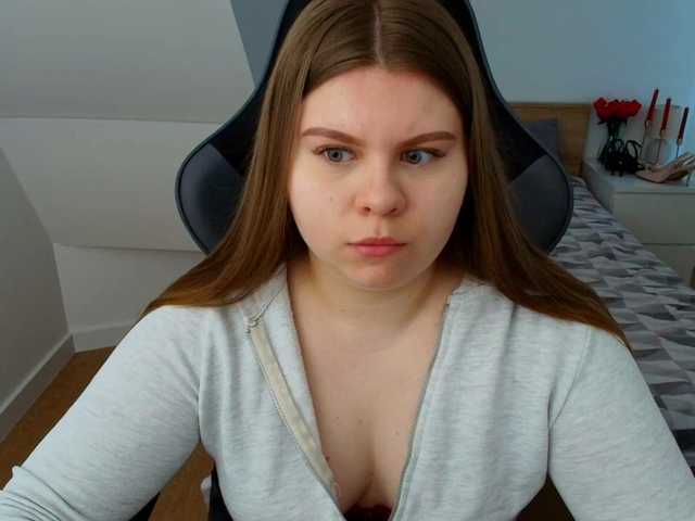 AbbyMint's BongaCams show and profile
