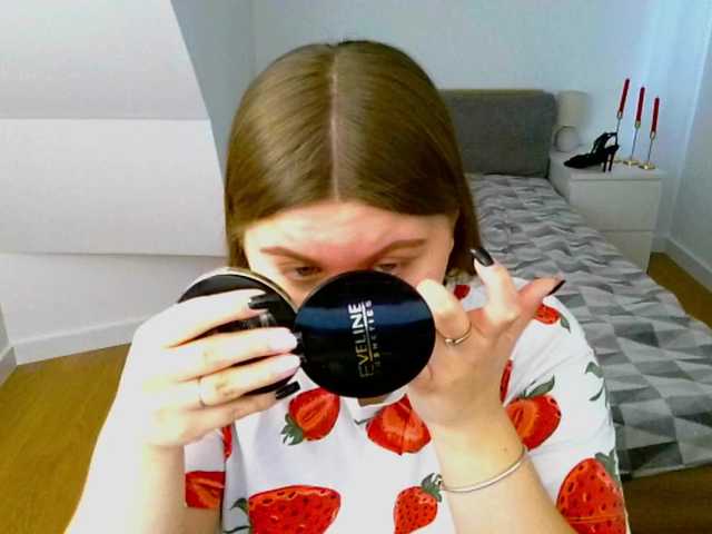 AbbyMint's BongaCams show and profile