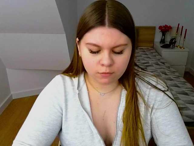 AbbyMint's BongaCams show and profile