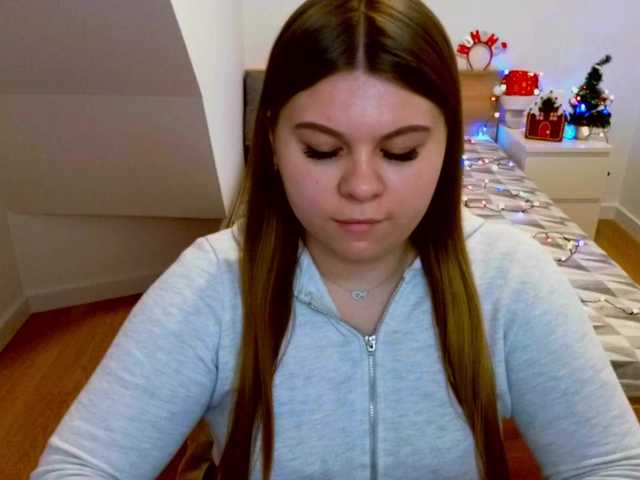 AbbyMint's BongaCams show and profile