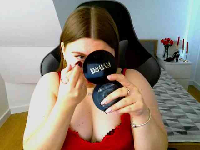 AbbyMint Live Webcam on BongaCams