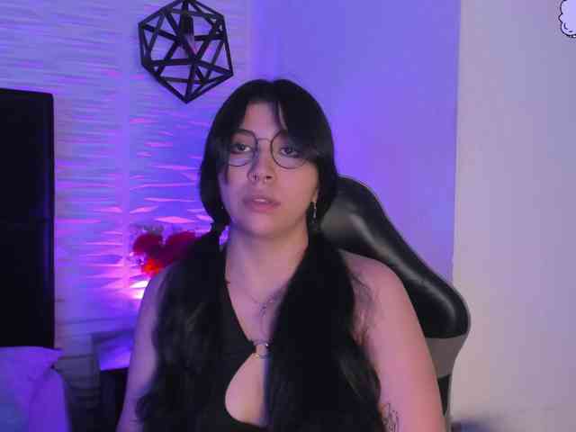 Melody-Black Melody-Black