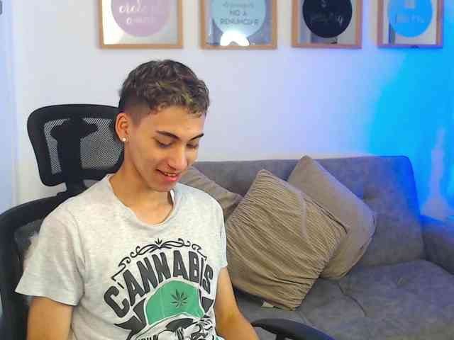 yulianvasquez Live Webcam on BongaCams