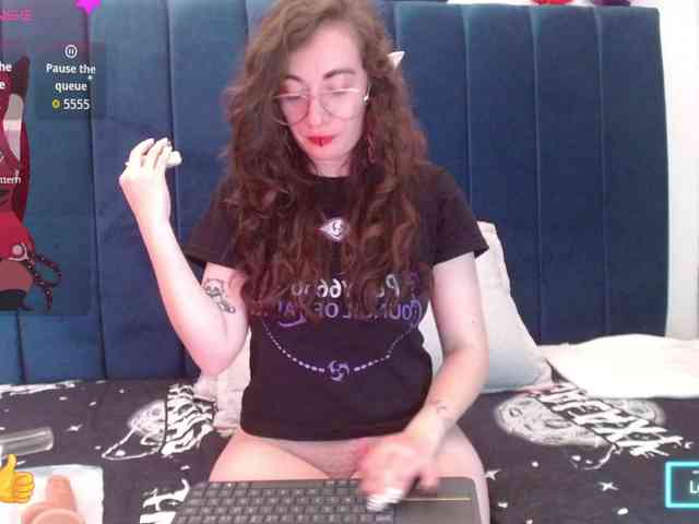 Violet-wish webcam