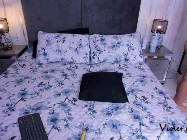 VioletMonet webcam