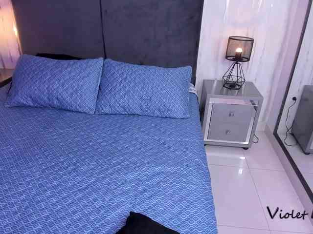 VioletMonet webcam
