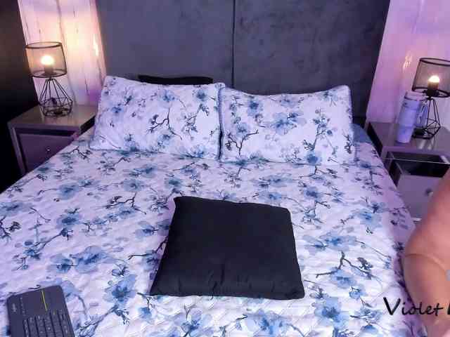 VioletMonet webcam
