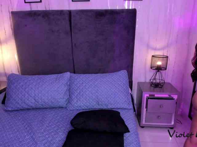VioletMonet webcam