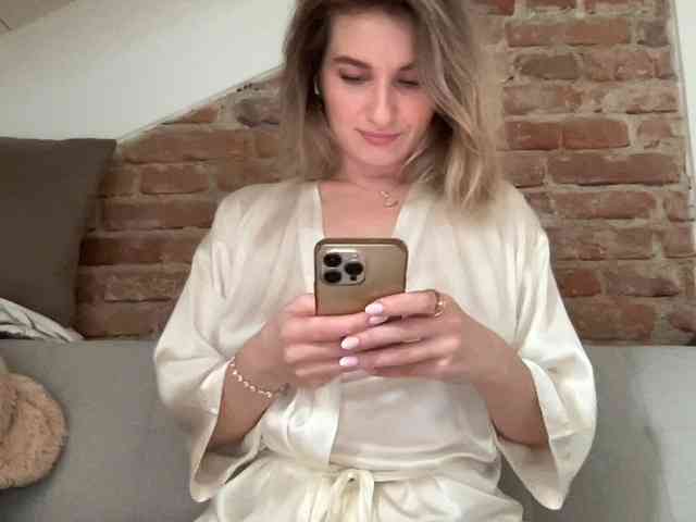 online live sex webcam Heiva1