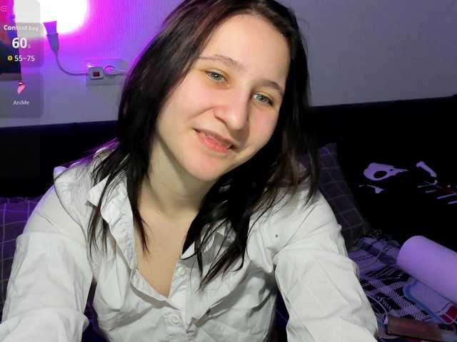 Christina-5's BongaCams show and profile