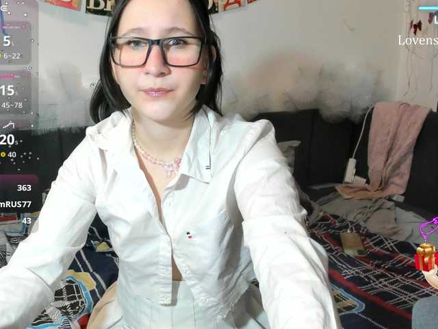 Christina-5's BongaCams show and profile