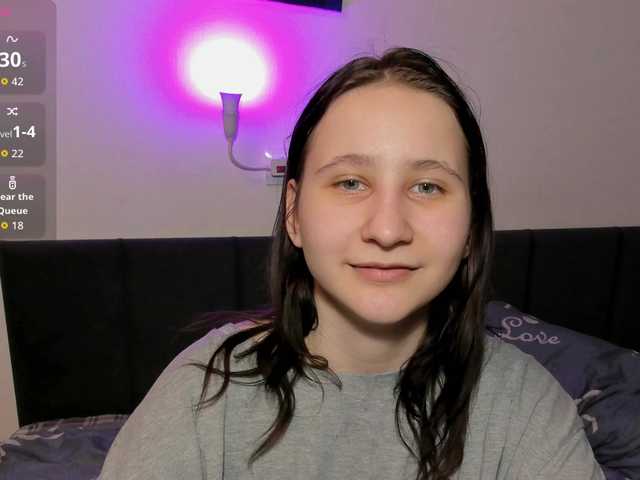 Christina-5's BongaCams show and profile